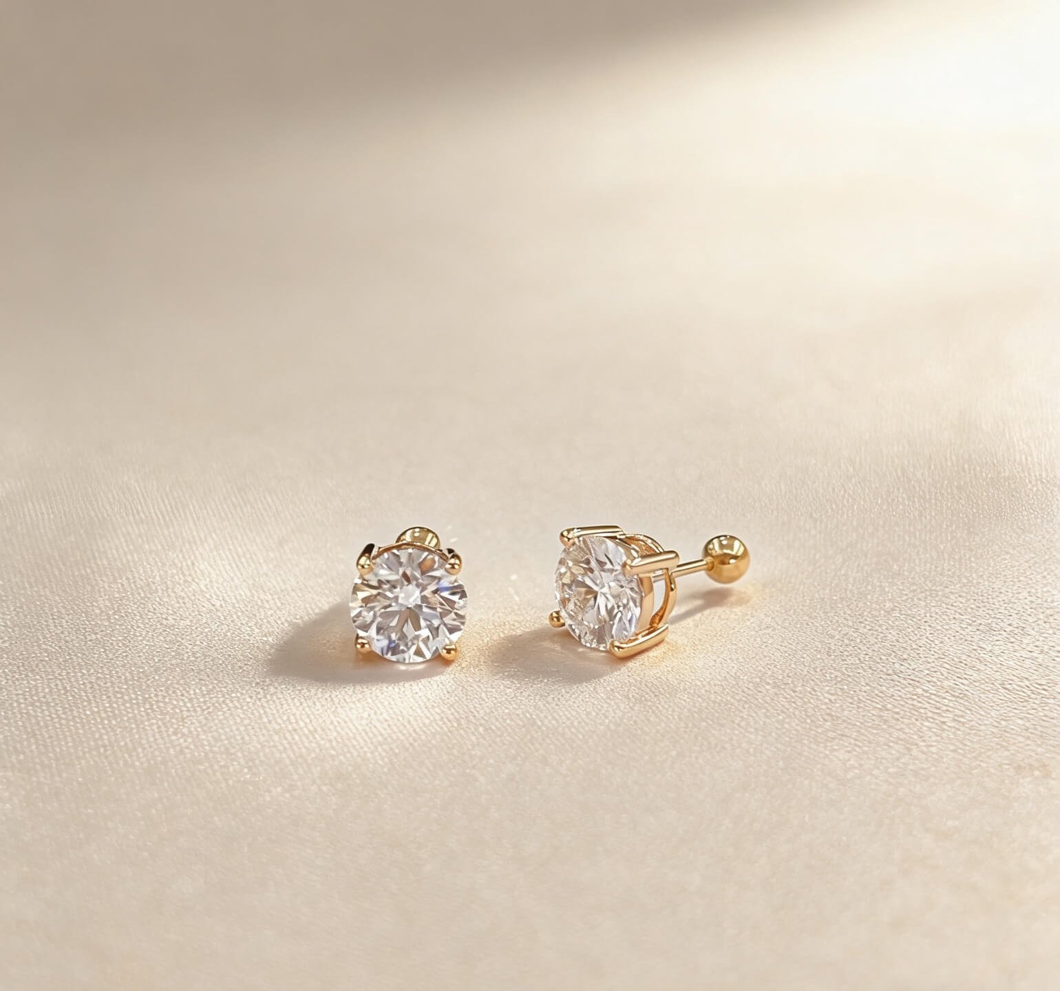 4 prongs round cut lab grown diamond earrings stud
