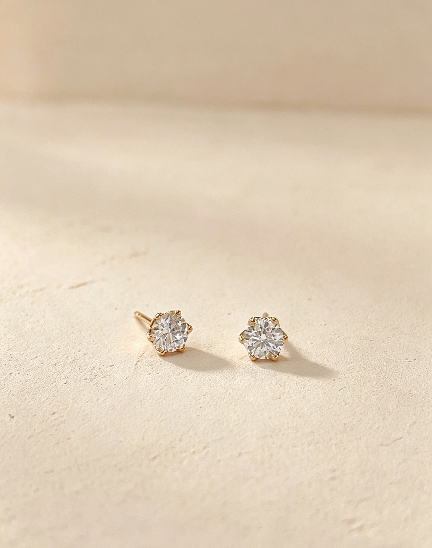 6 prongs round cut lab grown diamond earrings stud 6 prongs round cut lab grown diamond earrings stud