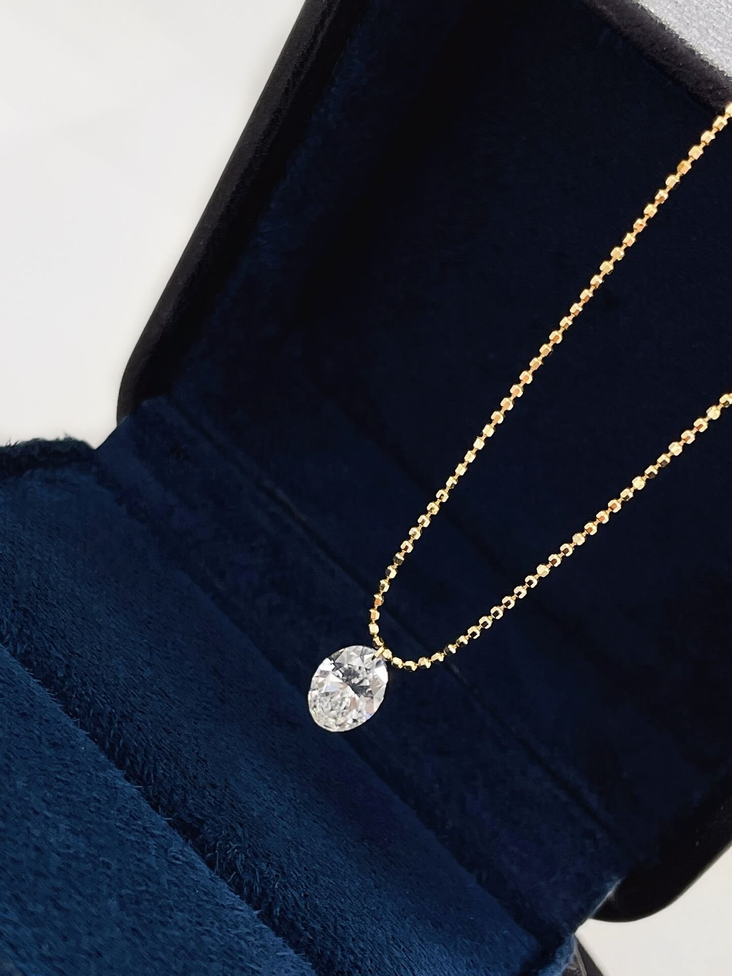 Oval cut lab grown diamond pendant necklace Oval cut lab grown diamond pendant necklace