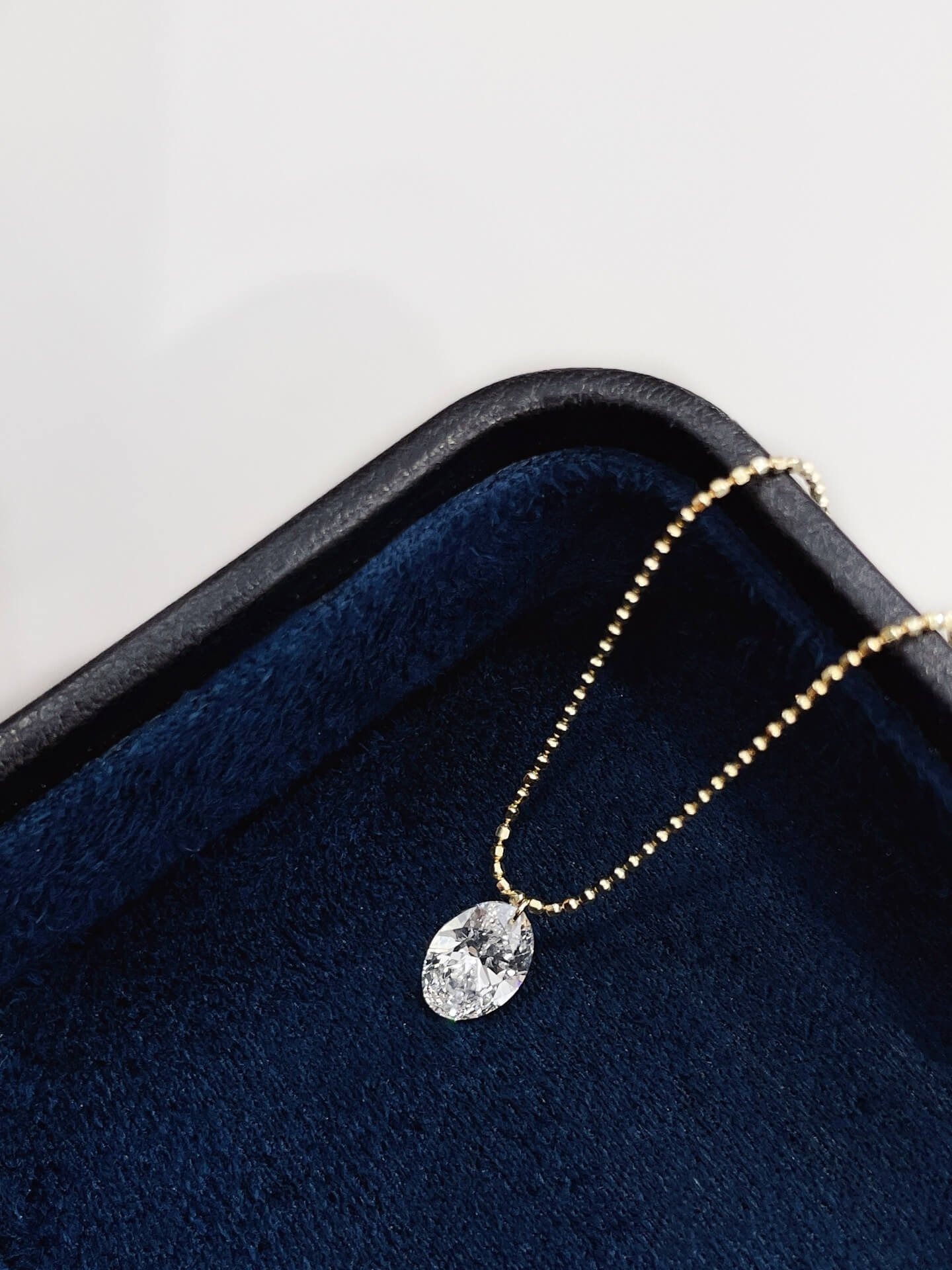 Oval cut lab grown diamond pendant necklace Oval cut lab grown diamond pendant necklace