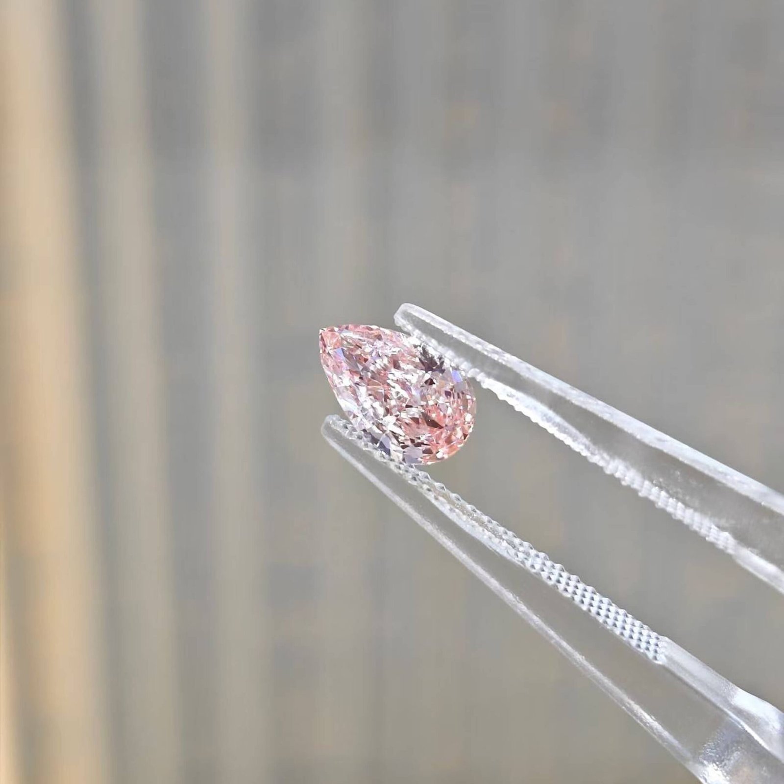 1.02ct pear cut fancy vivid pink lab grown diamond 1.02ct pear cut fancy vivid pink lab grown diamond
