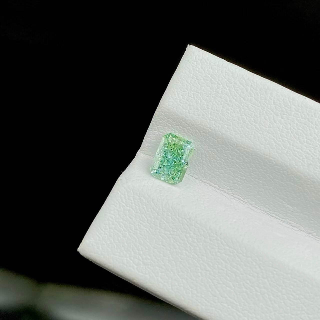 1.04ct radiant cut fancy intense green lab grown diamond 1.04ct radiant cut fancy intense green lab grown diamond