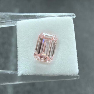 1.09ct emerald cut fancy vivid pink lab grown diamond