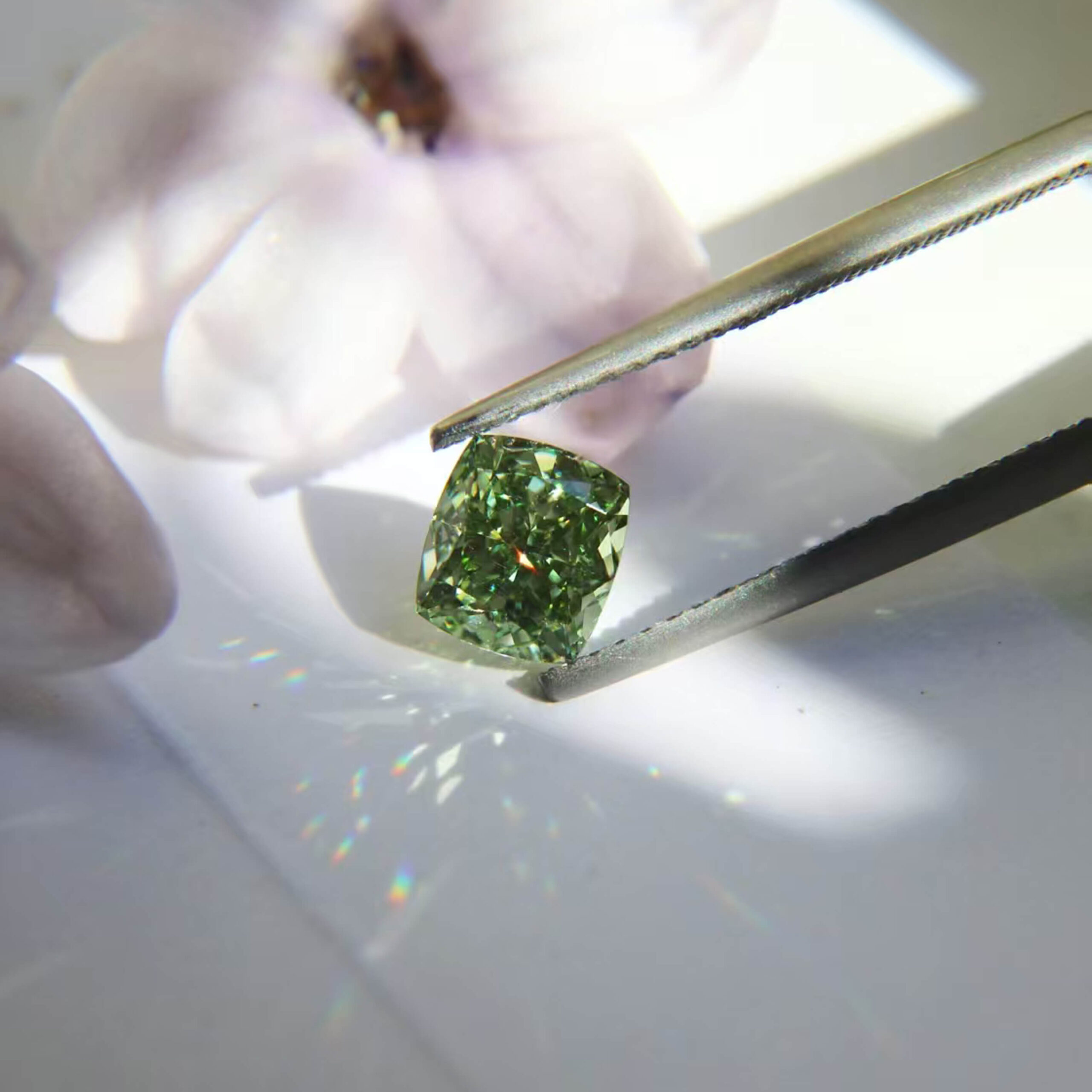 1.10ct cushion cut fancy vivid green lab grown diamond