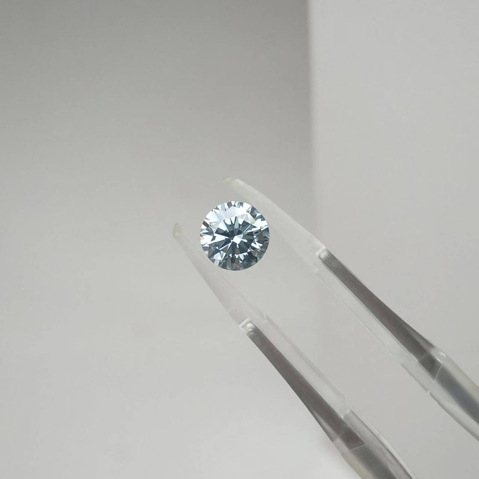1.14ct round cut fancy blue lab grown diamond