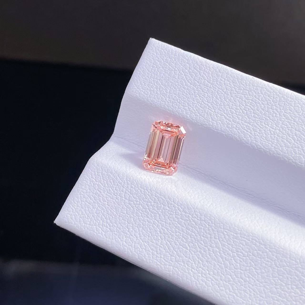 1.50ct emerald cut fancy intense pink lab grown diamond 1.50ct emerald cut fancy intense pink lab grown diamond