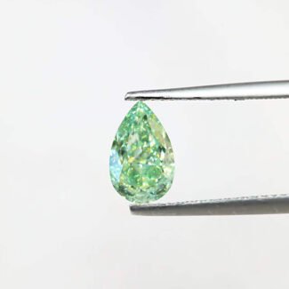 1.51ct pear cut fancy vivid green lab grown diamond