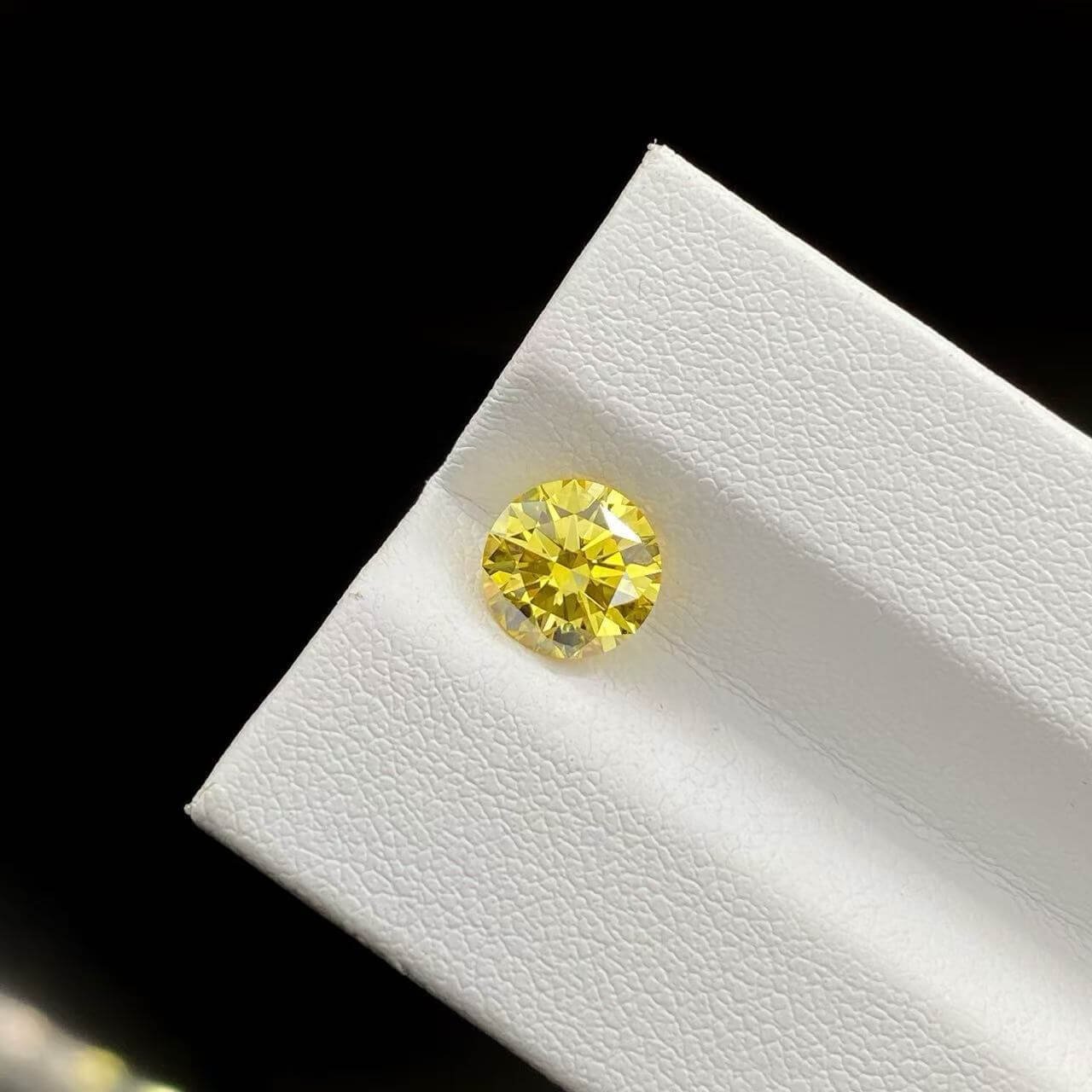 1.54ct round cut fancy intense yellow lab grown diamond
