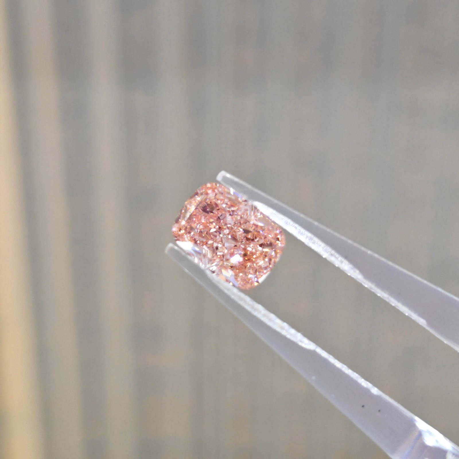 1.70ct cushion cut fancy intense pink lab grown diamond