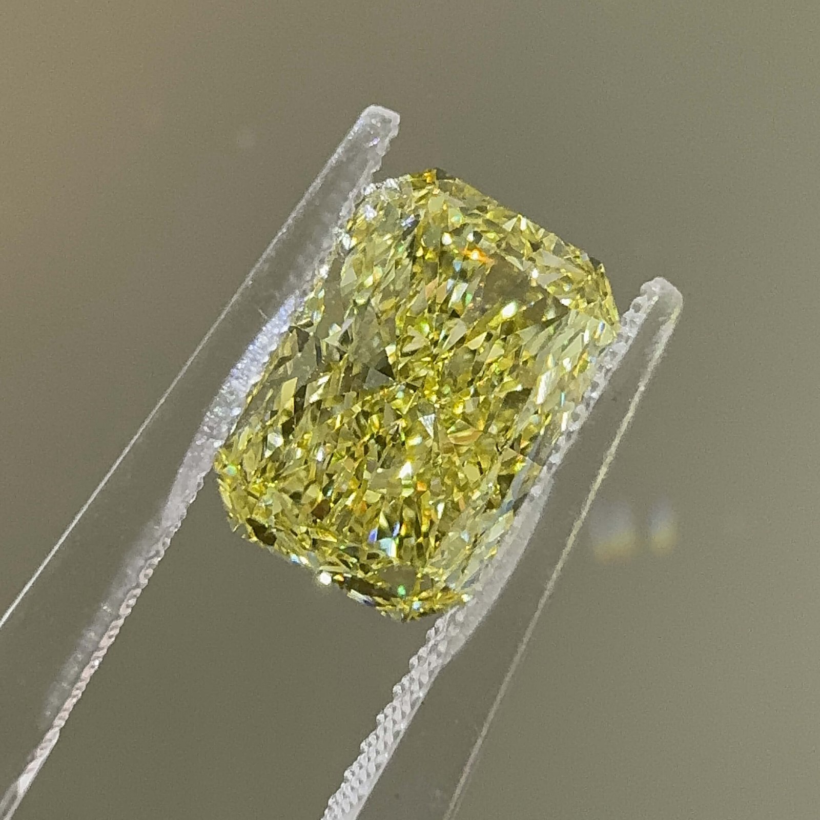 3.01ct radiant cut fancy intense yellow lab grown diamond