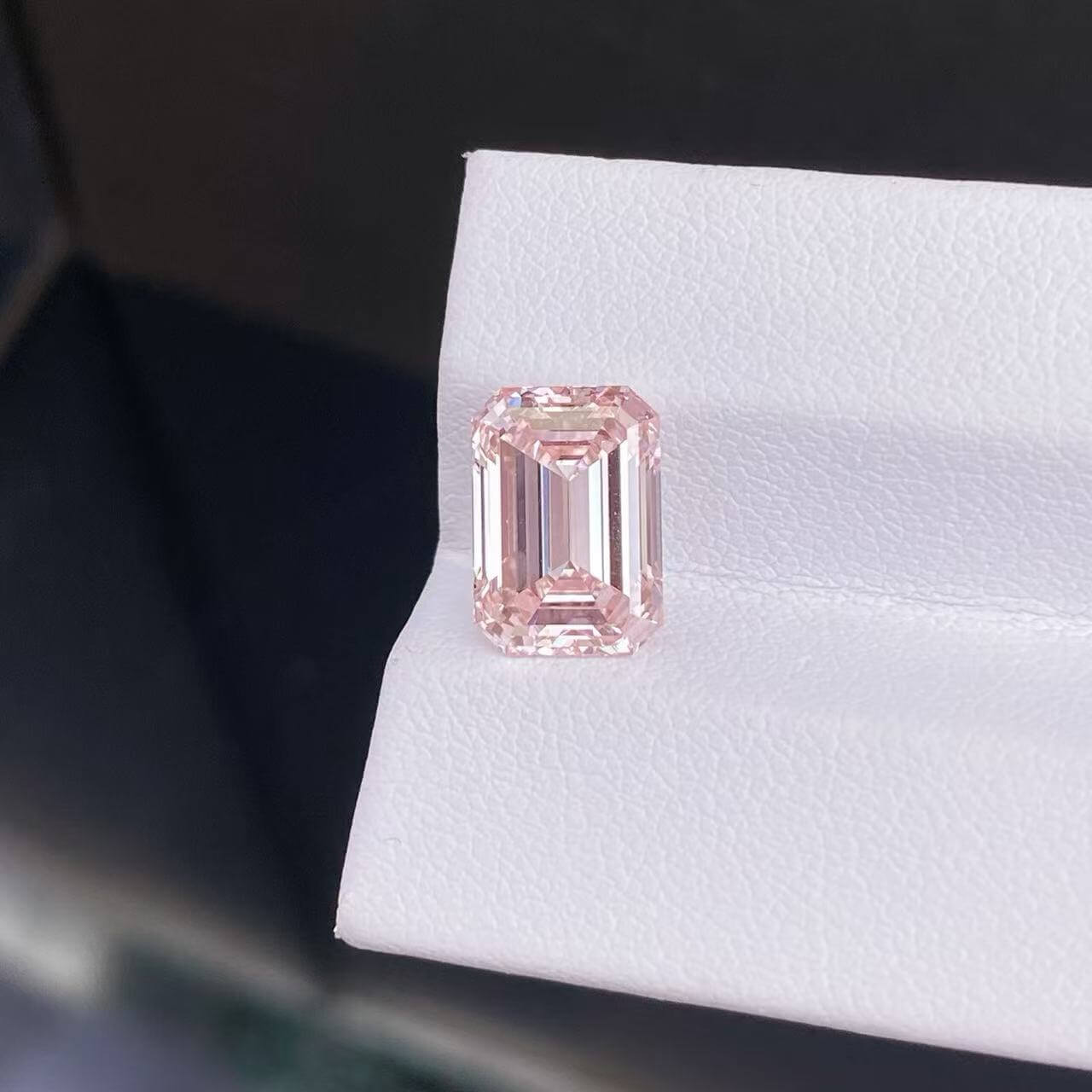 4.01ct emerald cut fancy pink lab grown diamond