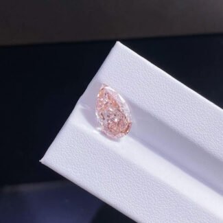 4.05ct pear cut fancy vivid pink lab grown diamond