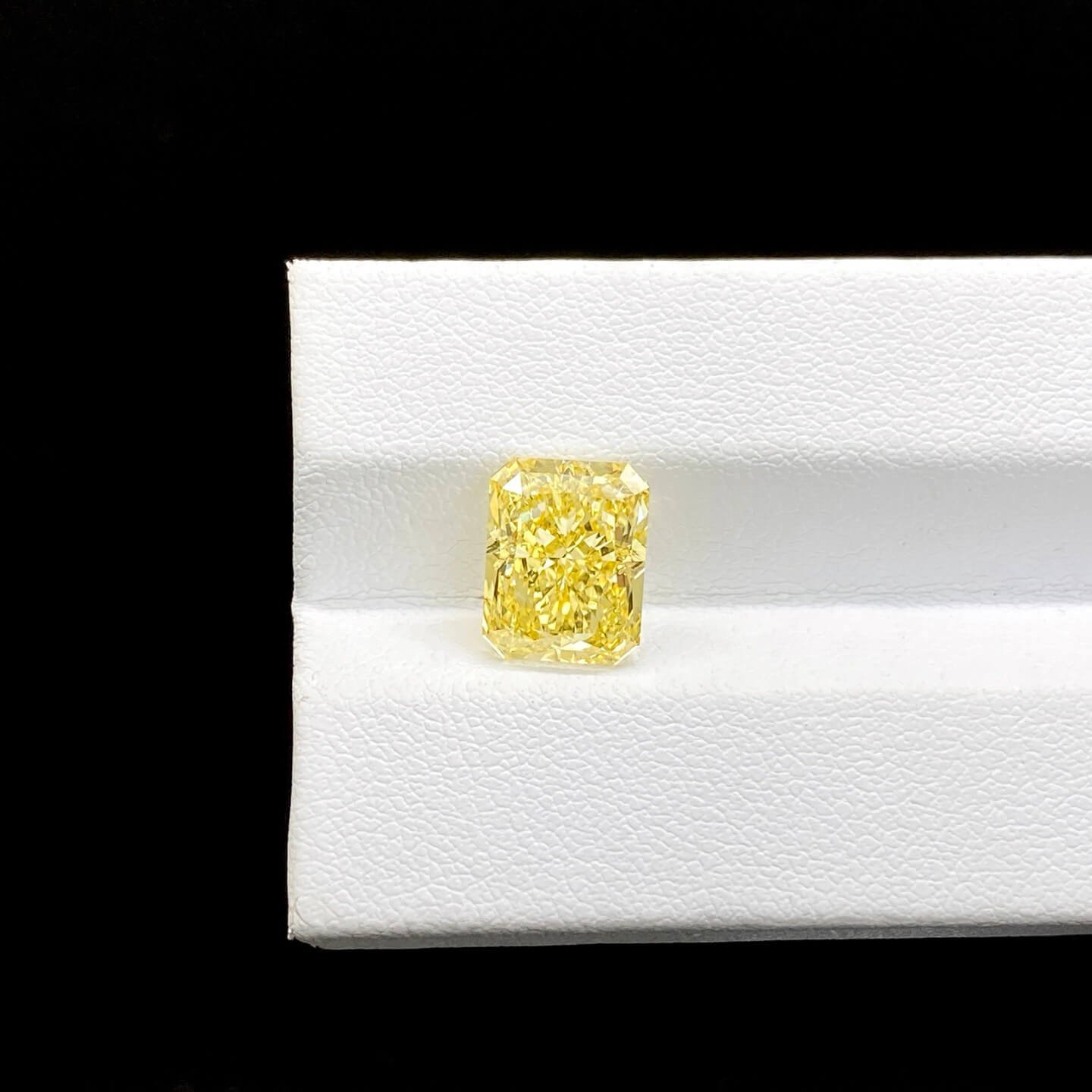 4.08ct radiant cut fancy intense yellow lab grown diamond