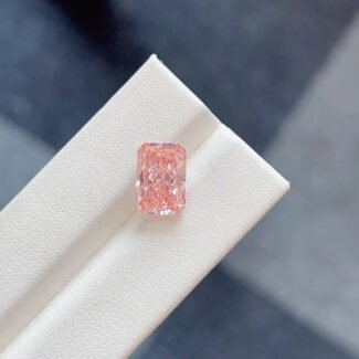 4.08ct radiant cut fancy vivid pink lab grown diamond