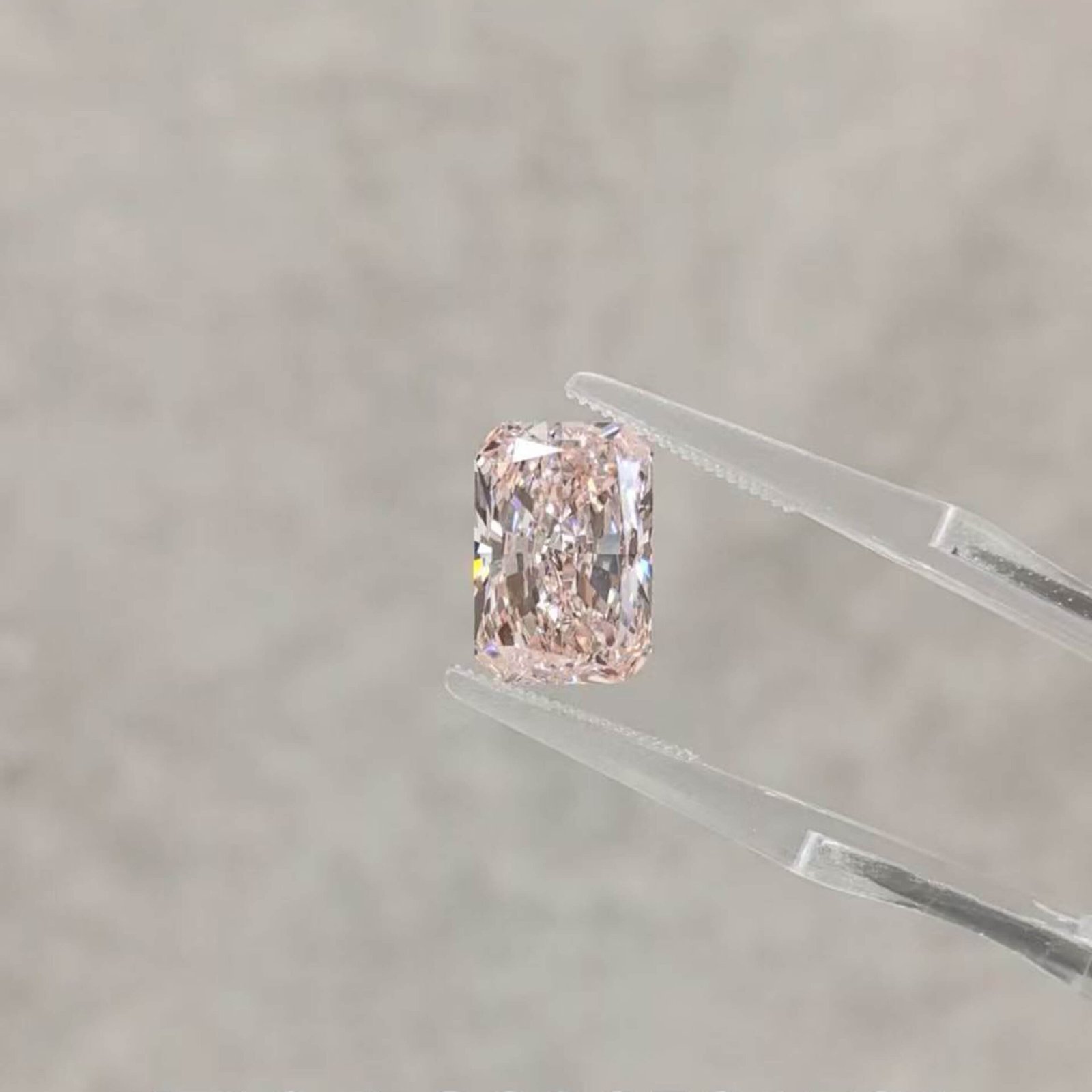 4.10ct radiant cut fancy intense pink lab grown diamond