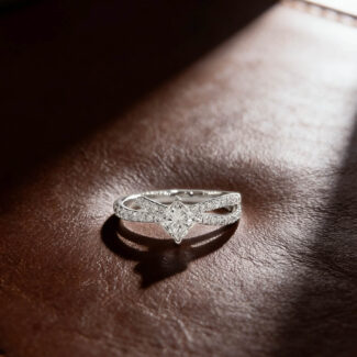 Princess cut lab grown diamond engagement ring 04