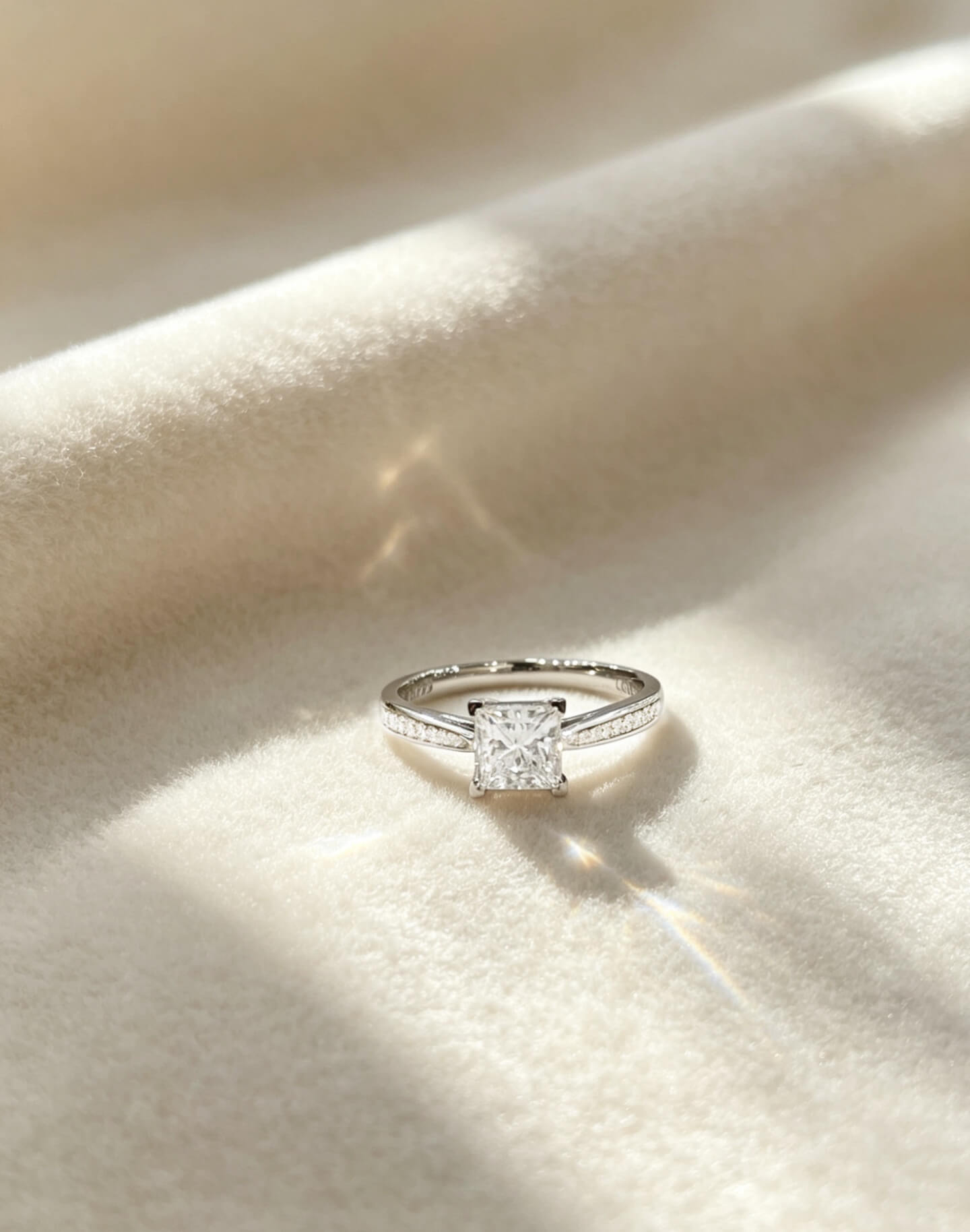 Princess cut lab grown diamond engagement ring 03 Princess cut lab grown diamond engagement ring 03
