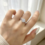 Round cut lab grown diamond engagement ring 01