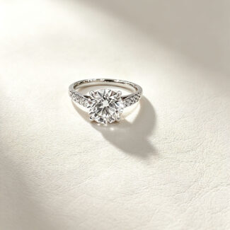 Round cut lab grown diamond engagement ring 01