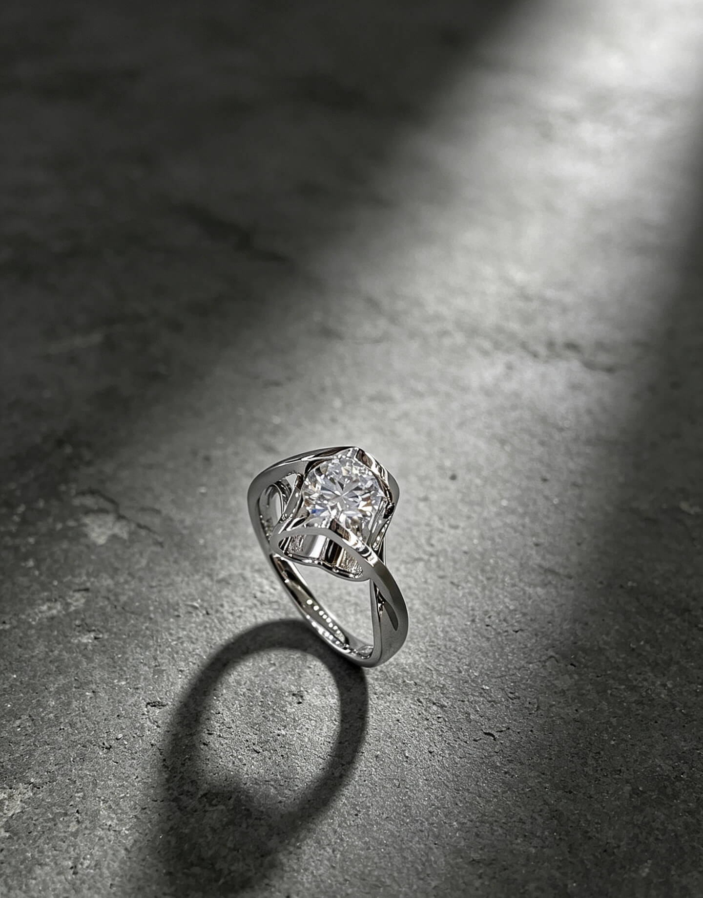 Round cut lab grown diamond engagement ring 03