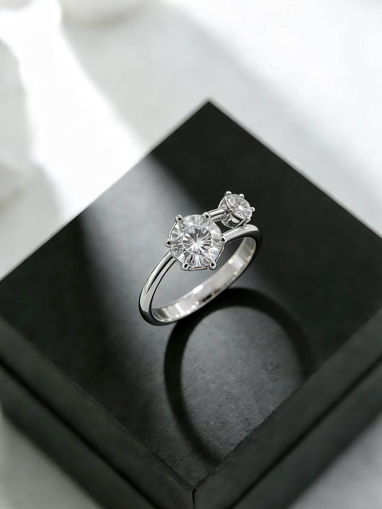 Round cut lab grown diamond toi-et-moi engagement ring